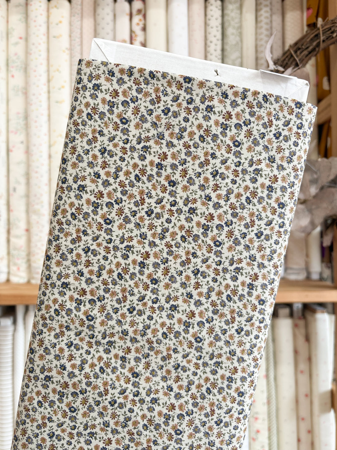 60s Floral Dusk 7026-1610-6E by Hokkoh