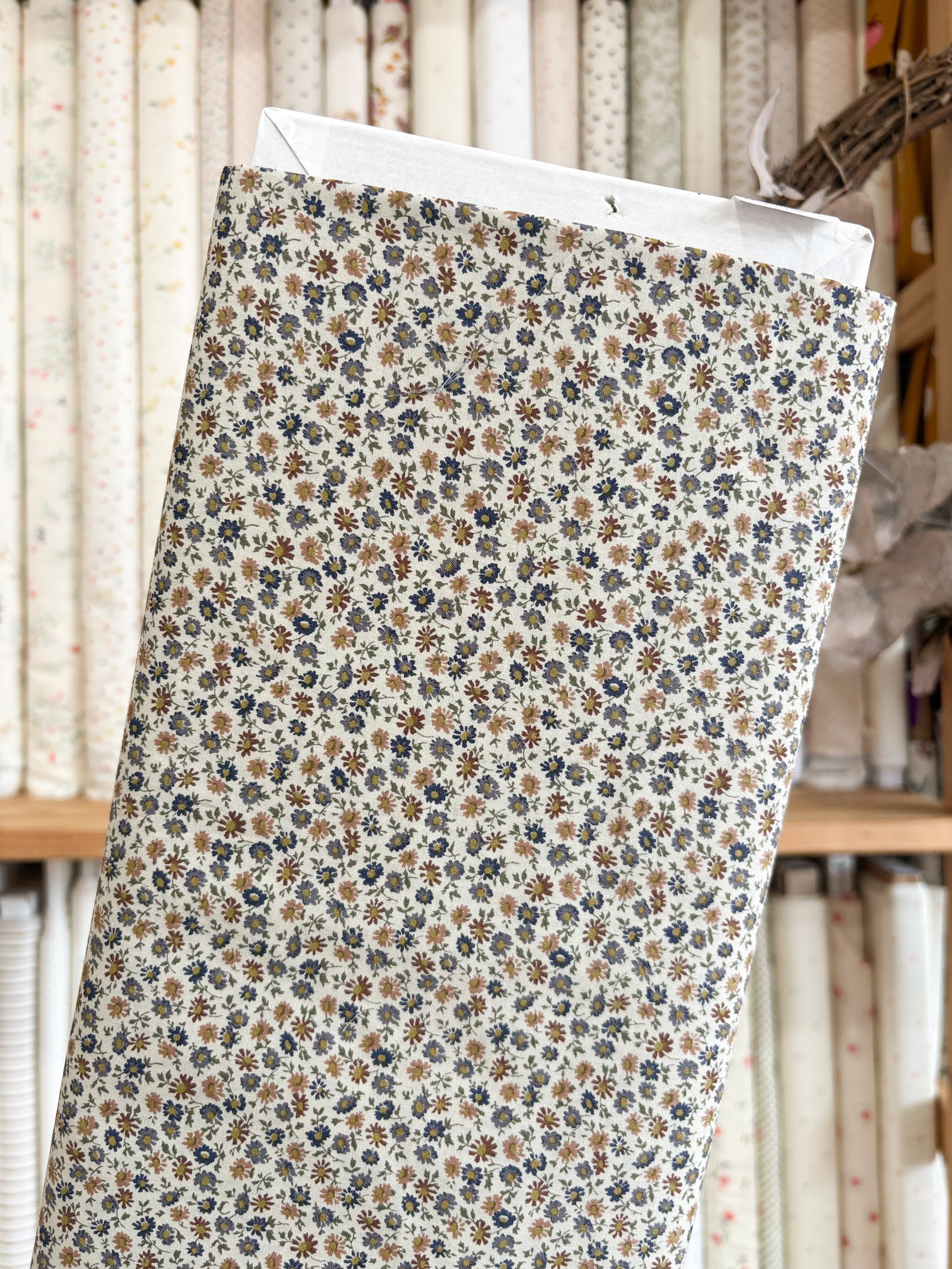60s Floral Dusk 7026-1610-6E by Hokkoh