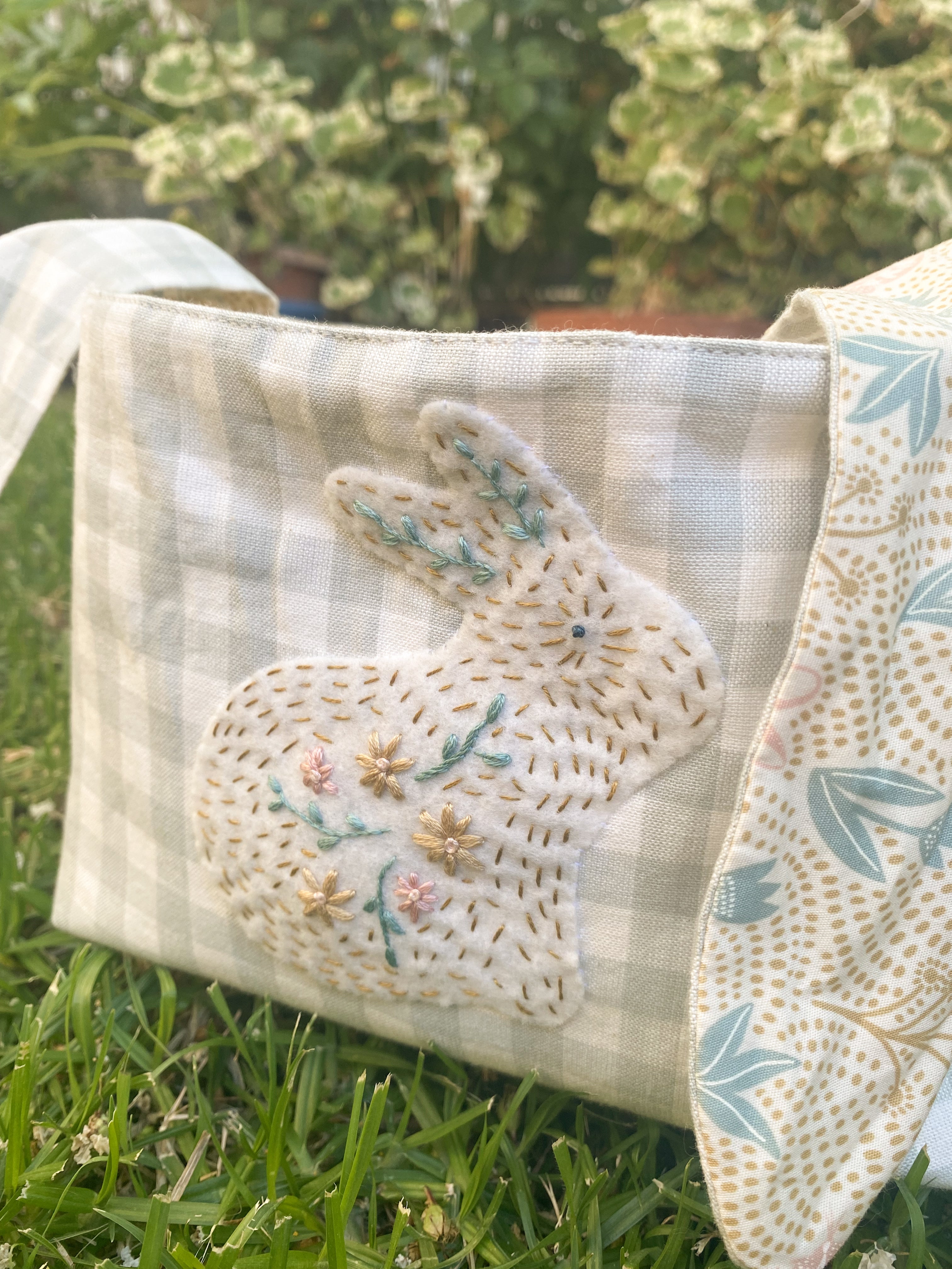 Baskets & Bunnies Easter Bag Sewing Kit
