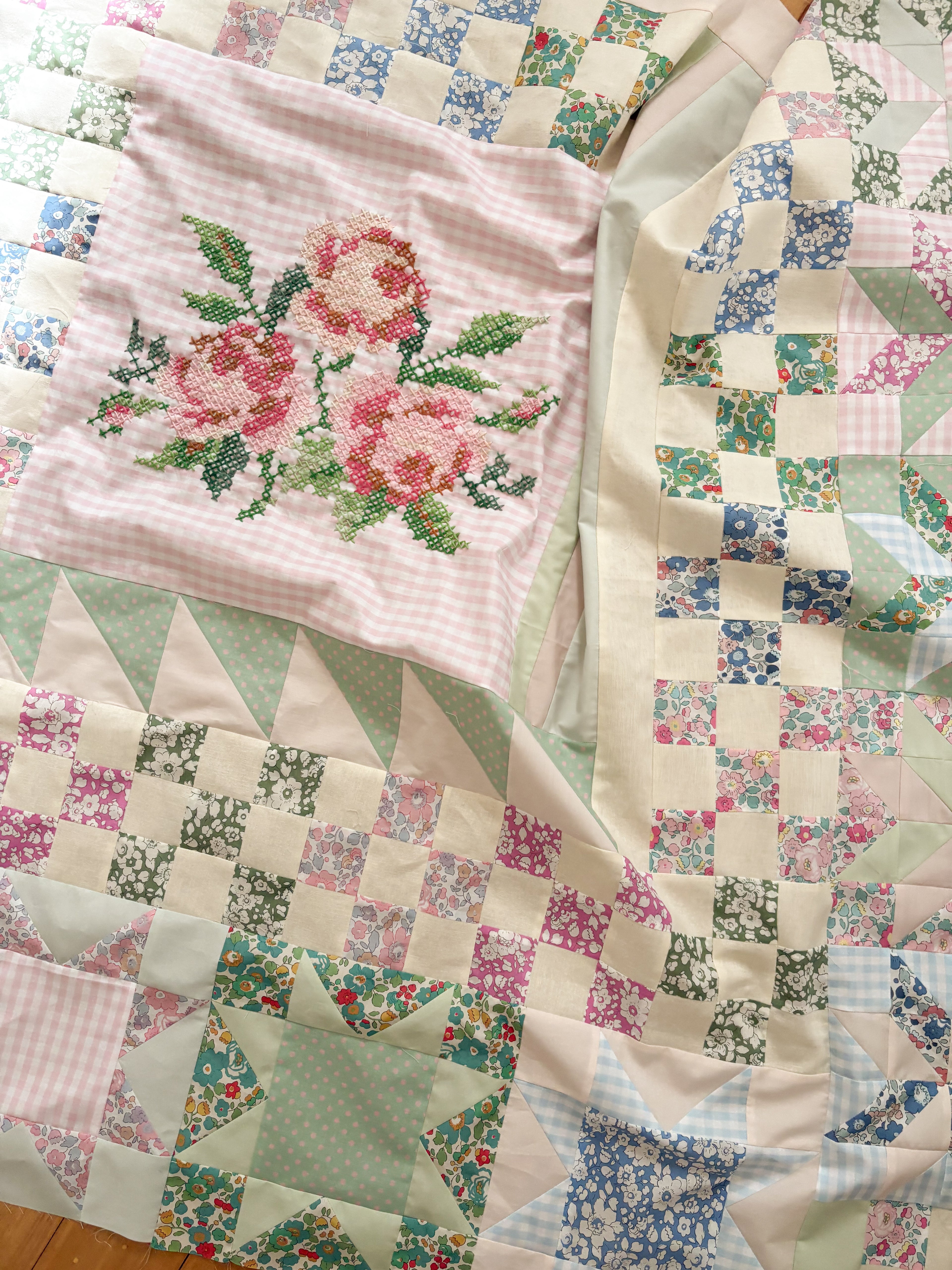 Betsy Rose Quilt Kit