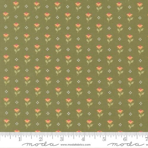 Bumbling Posies Fern - Wild Honey by Moda