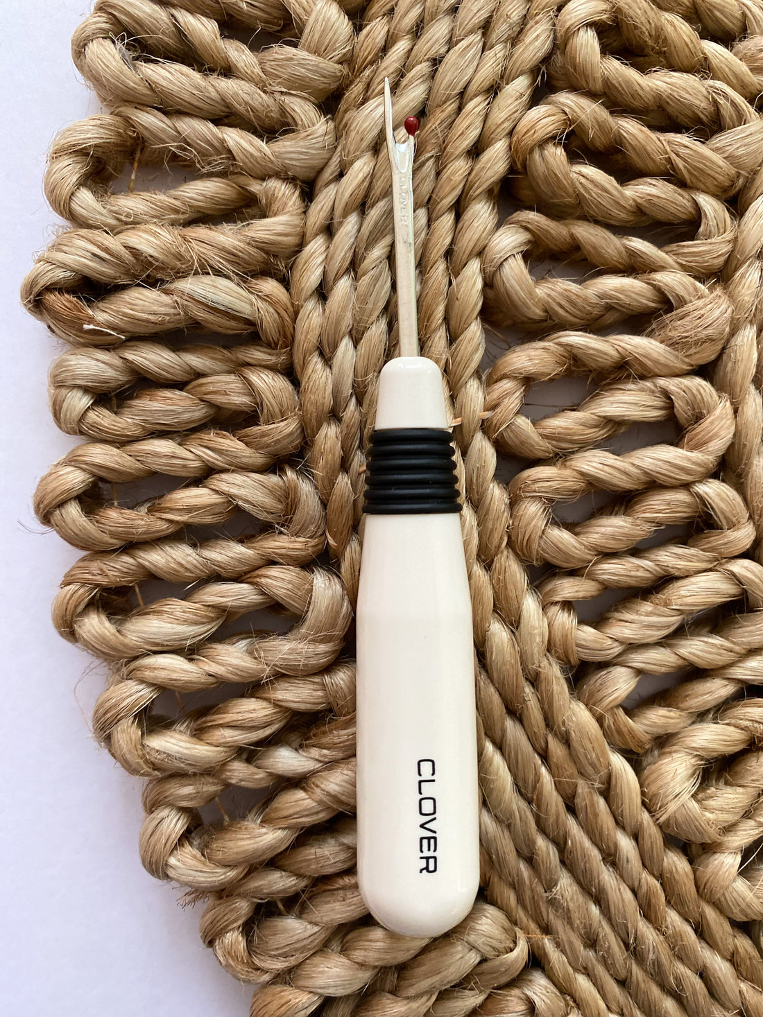 Clover Seam Ripper - White