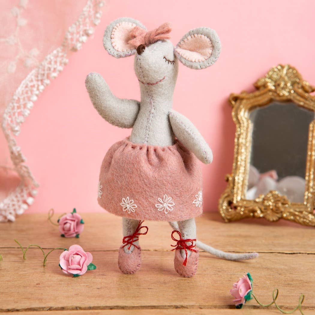 Little Mouse The Ballet Dancer Felt Kit - Corinne Lapierre