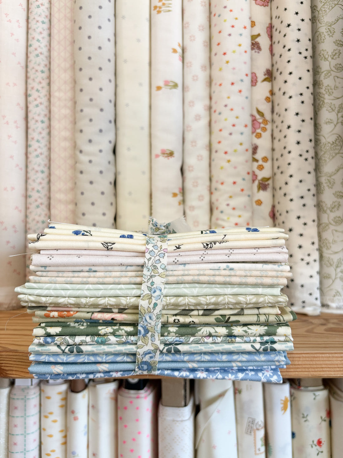 Cottage Walk Small Throw Quilt Kit - The Stitch Saloon