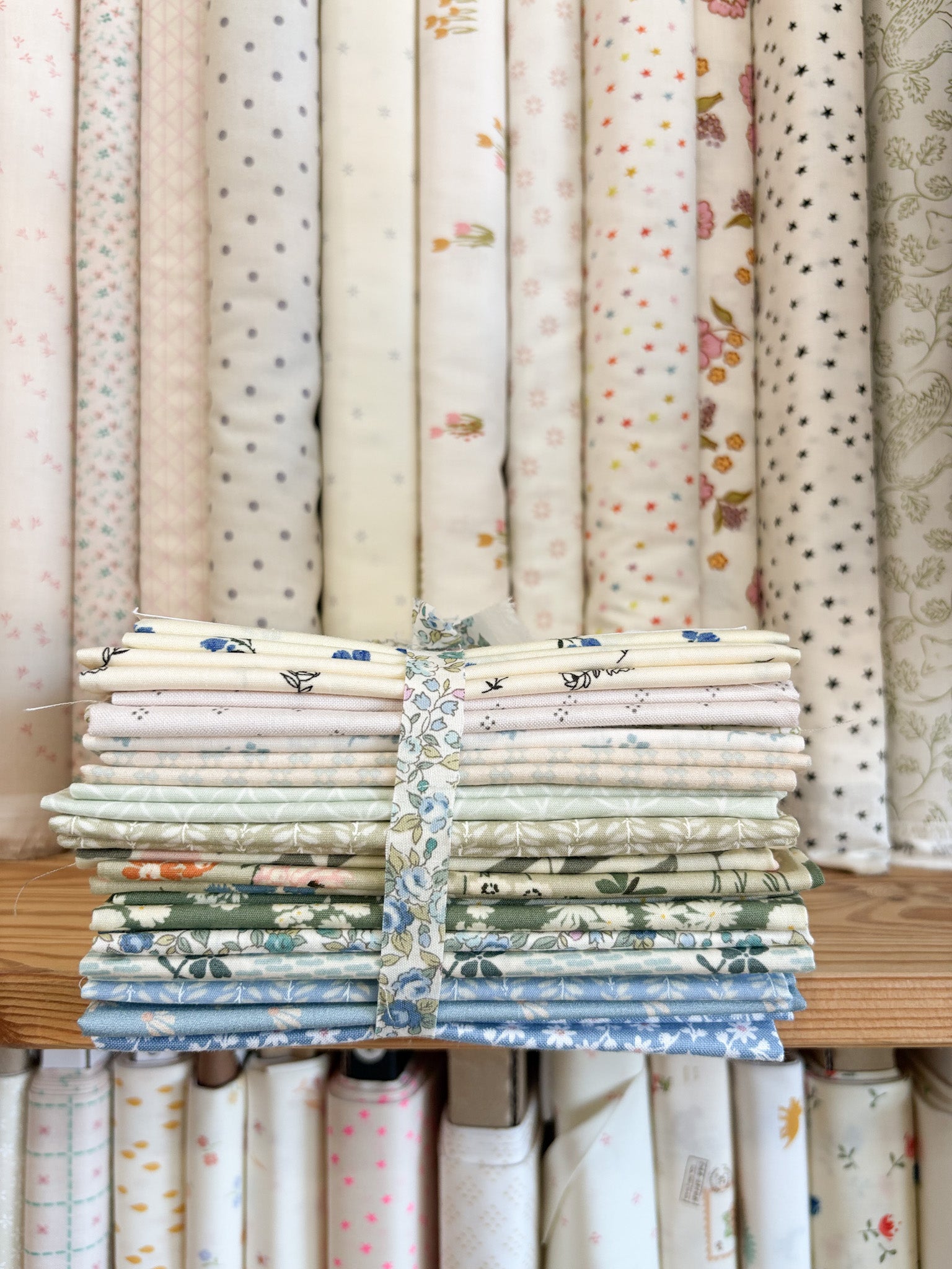 Cottage Walk Small Throw Quilt Kit - The Stitch Saloon