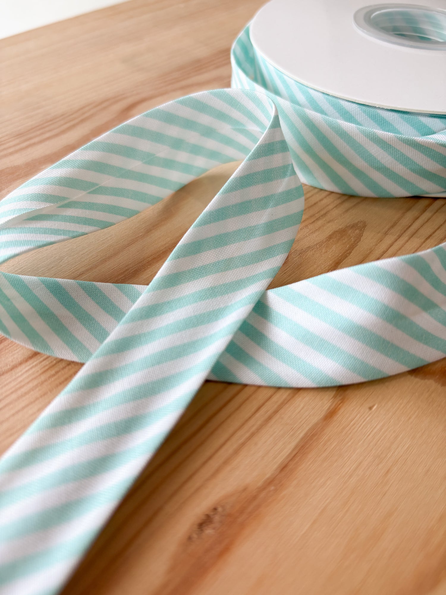 Bias Binding - 1/8 Stripe Seafoam - 1&quot; (25mm)