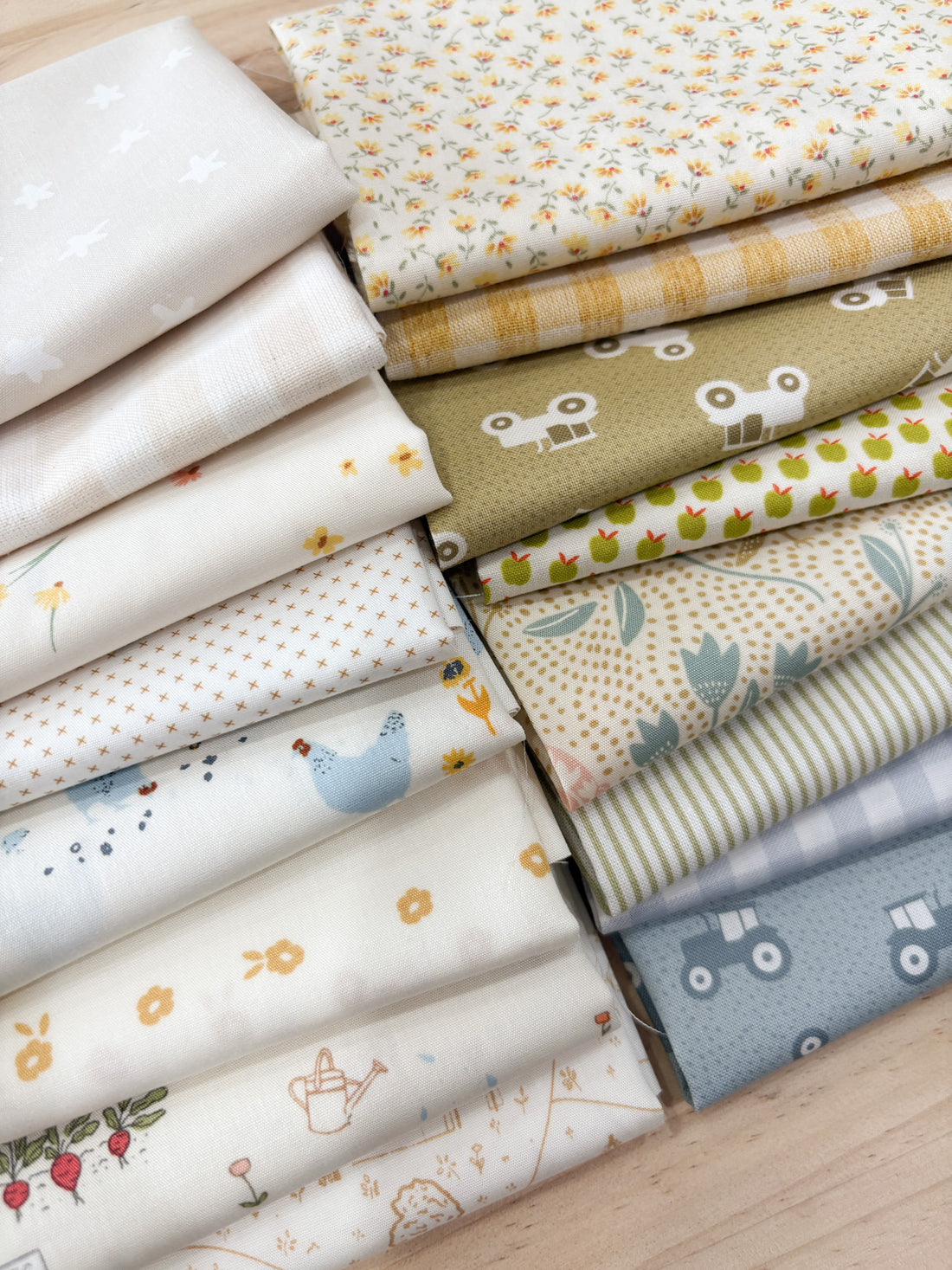 Farm Life - 16 Piece Bundle &amp; Book