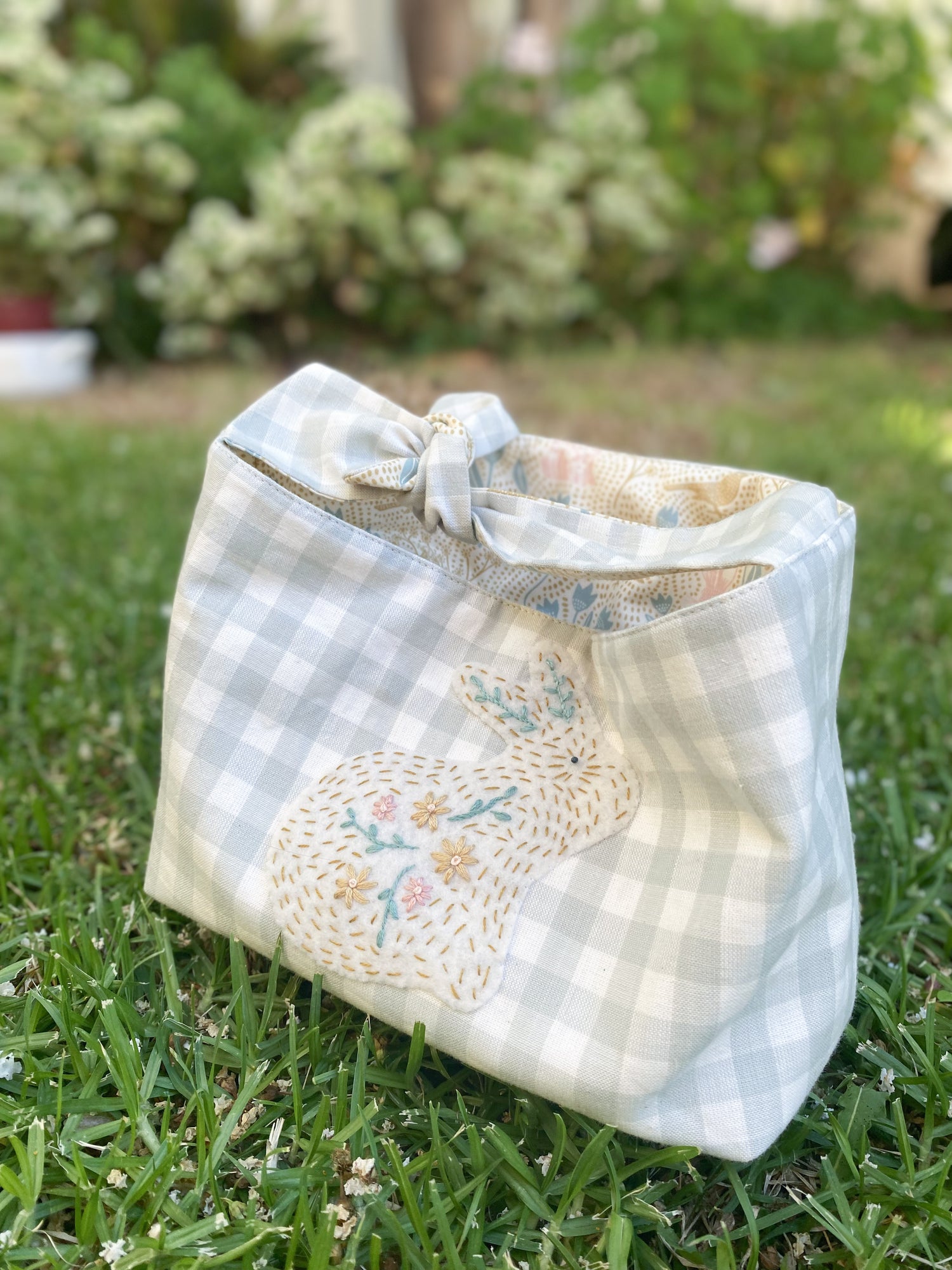 Baskets &amp; Bunnies Easter Bag Sewing Kit