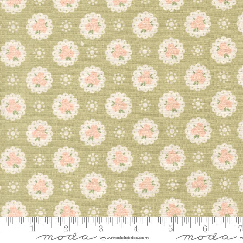 Doily Pear - Handmade Sweetness by Moda