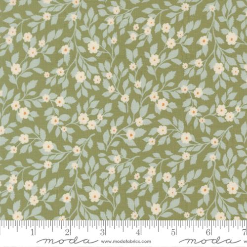 Daydream Posies Fern - True Love by Moda