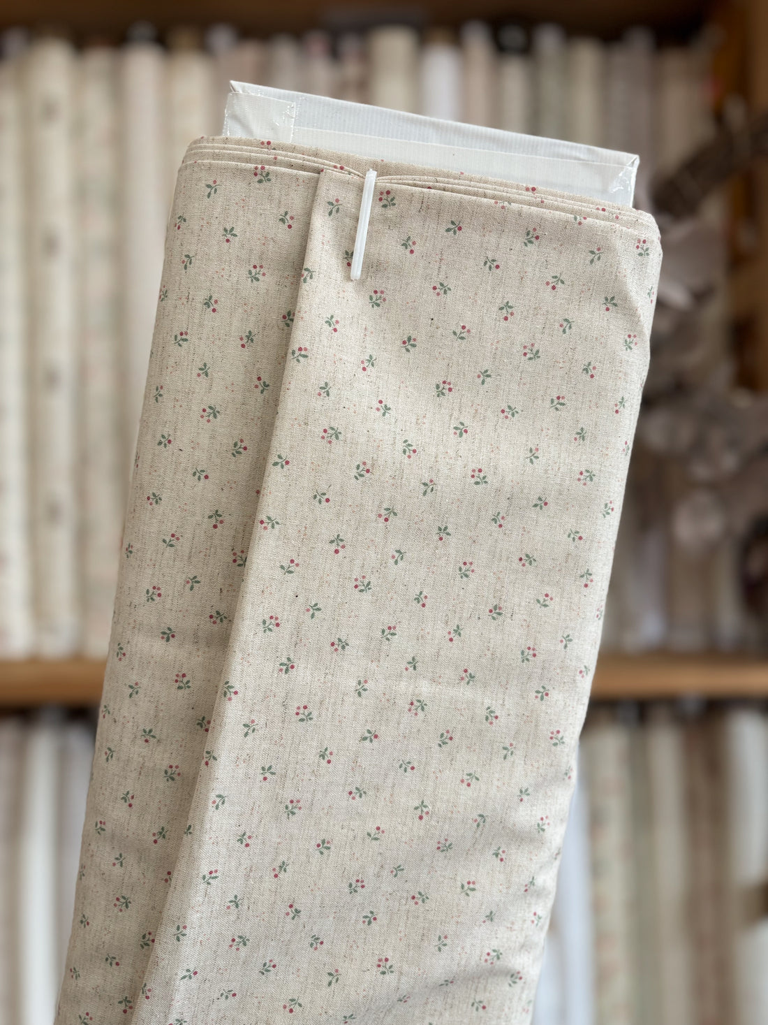 Tiny Stems Cream SC10712-A by Handworks