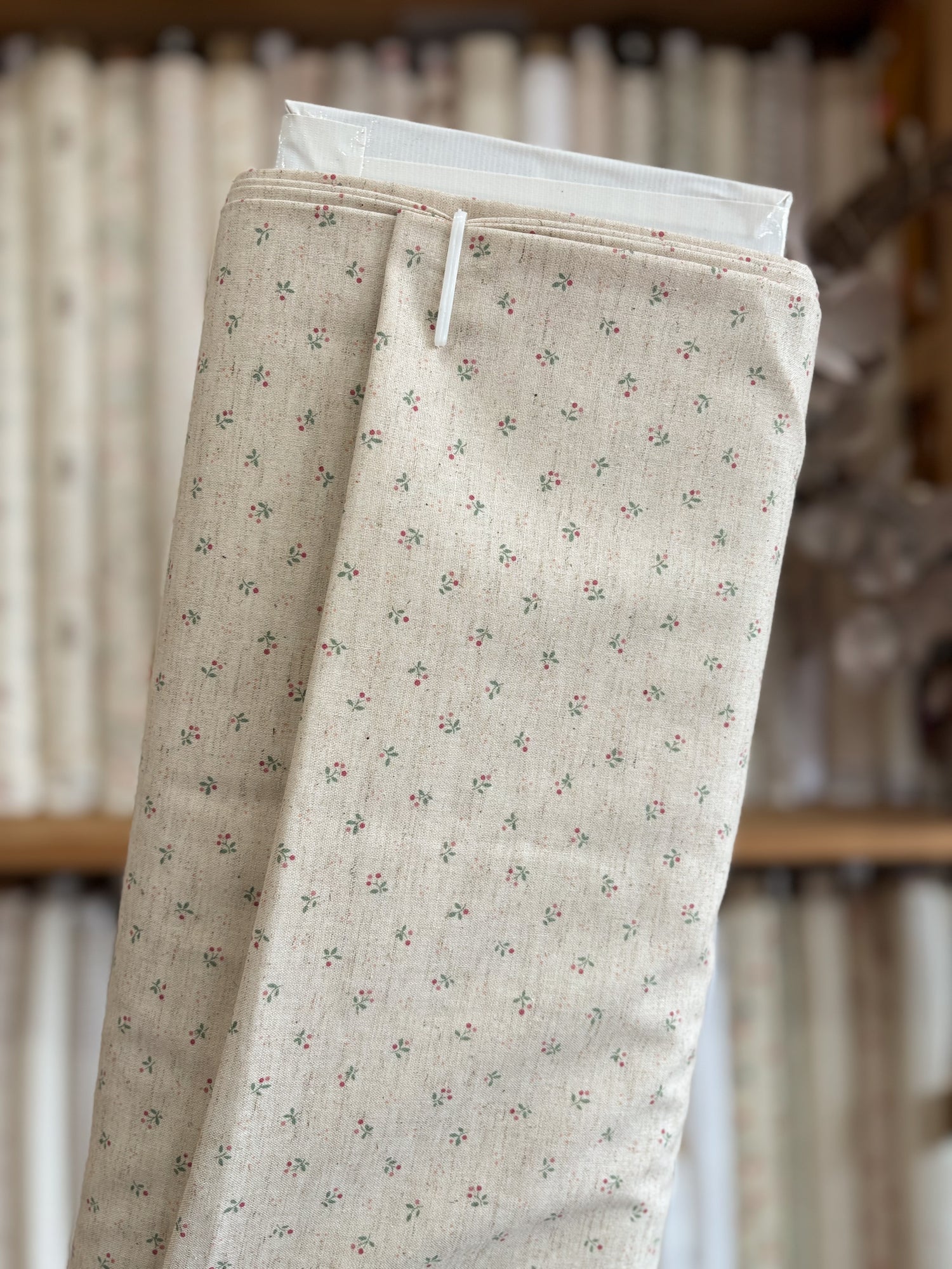 Tiny Stems Cream SC10712-A by Handworks