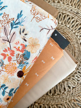 Load image into Gallery viewer, Paperback - Wholecloth Baby Quilt Kit

