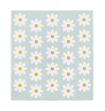 Load image into Gallery viewer, Fresh as a Daisy Quilt Paper Pattern - Pen &amp; Paper Patterns
